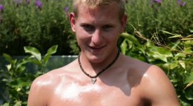 Blond Str8 hunk Liam 