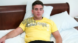 Str8 Hairy Young Rugger Leon Pushes his Boundaries 