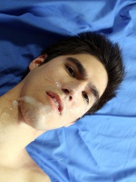 Milky Boy Robbie Price gives himself a Cum Facial 